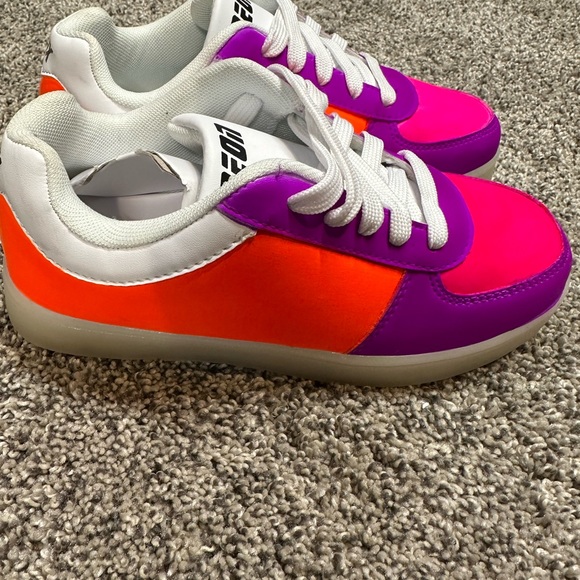 Custom painted brand new size 3 girls shoes - Picture 3 of 9